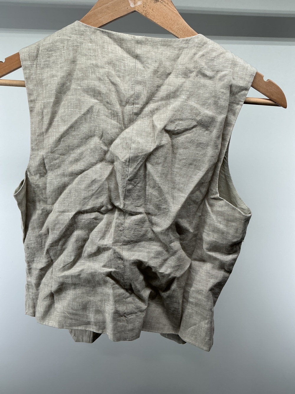 100% European Linen Vest - Picture 2 of 3
